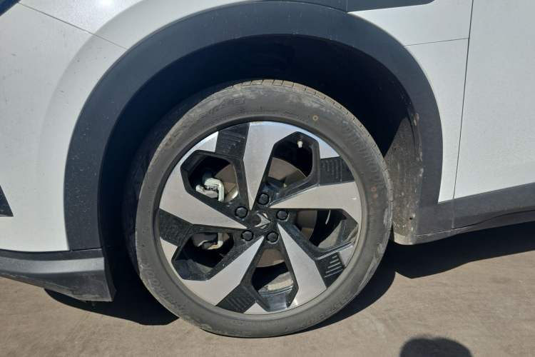 Used ARCFOX Alpha T5 2024 520 PRO Left Front Wheel Hub