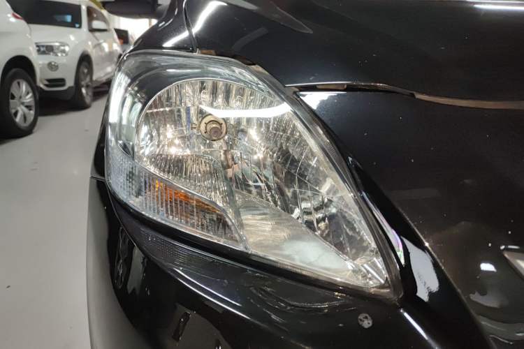 Used Toyota Vios 2008 1.6L GL-i Special Edition AT Right Front Headlight