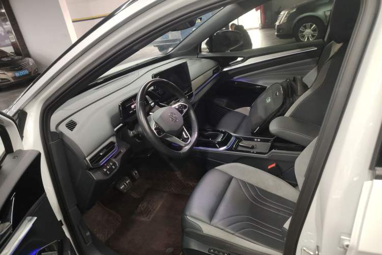 Used Volkswagen ID.4 CROZZ 2021 Long-Range Lite PRO Two-Wheel Drive Version
