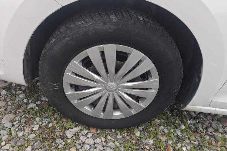 Used Volkswagen Santana 2019 1.5L Manual Fashion Edition China VI Standard Left Front Wheel Hub