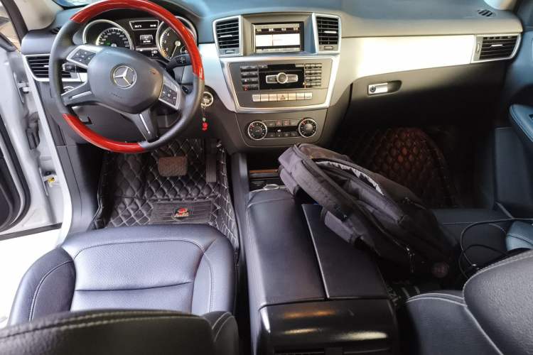 Used Mercedes-Benz M-Class 2012 ML 300
