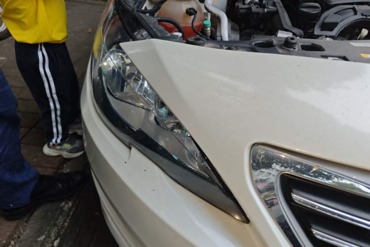 Used Peugeot 408 2015 1.2T Automatic Luxury Edition Right Front Headlight