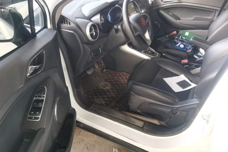 Used BYD Yuan 2017 1.5L Automatic Cool & Connected Model
