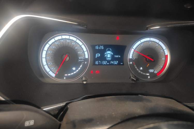 Used Zotye T500 2018 1.5T Automatic Luxury Model Odometer Close Up