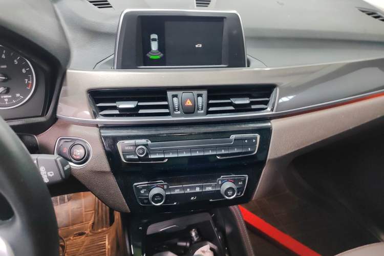 Used BMW X1 2018 sDrive18Li Luxury Model Audio And AC Panel