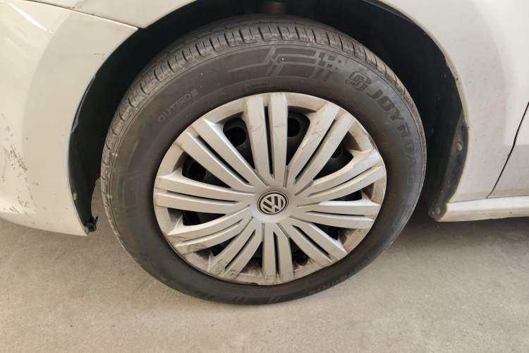 Used Volkswagen Polo 2016 1.6L Automatic Comfort Model
