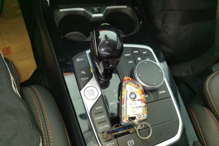 Used BMW 2 Series 2023 225i Four-Door Coupe M Sport Package Gear Lever