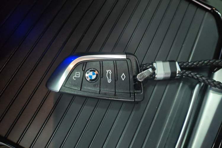 Used BMW X3 2018 xDrive28i Luxury Package China VI Emission Standard Interior 1