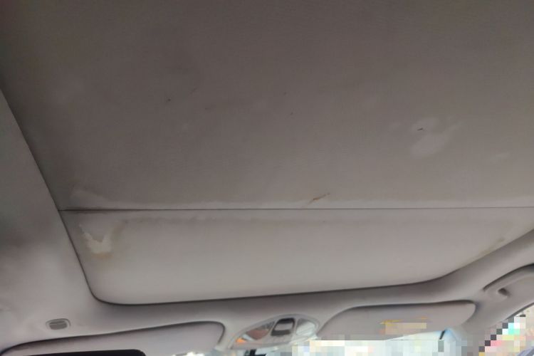 Used Hyundai Santa Fe 2015 2.0T Automatic Two-Wheel Drive Smart Version 5 Seats