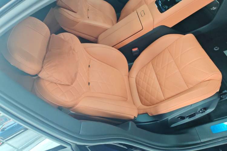 Used Lynk & Co Lynk & Co 10 EM-P 2025 Model 120 Four-Wheel Drive Ultra