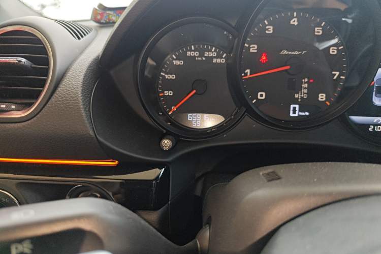 Used Porsche 718 2019 Boxster T 2.0T Odometer Close Up