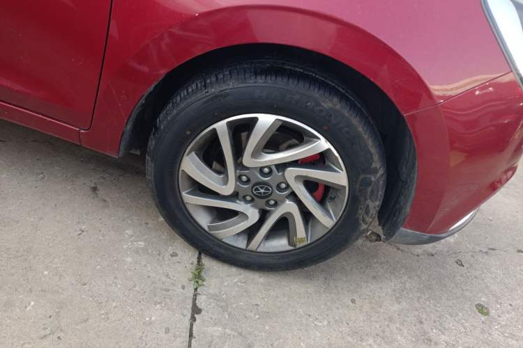 Used JAC Group Refine S2 2015 1.5L Manual Luxury Model Right Front Wheel Hub