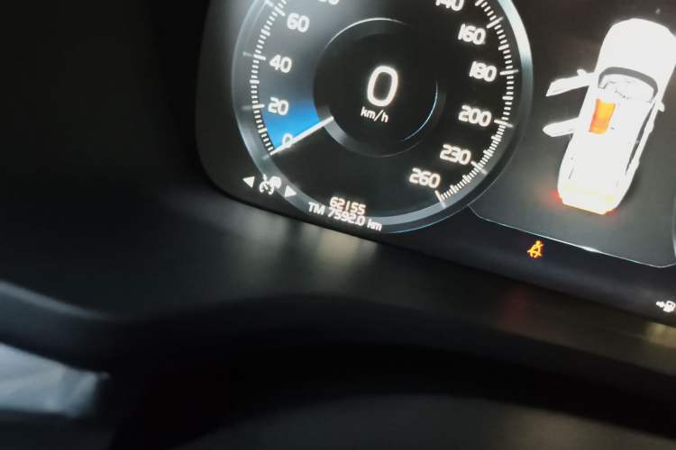 Used Volvo S60 2022 B4 Zhiyuan Luxury Edition Odometer Close Up