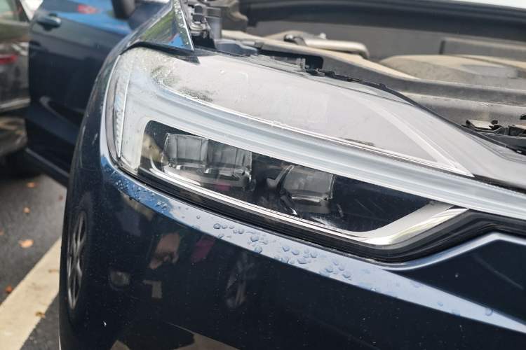 Used Volvo XC60 2021 T5 4x4 Smart Luxury Edition Right Front Headlight