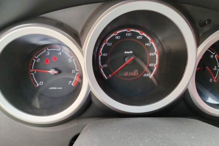 Used Changan CX20 2014 1.4L Manual Sunroof Navigation Version – China IV Standard
