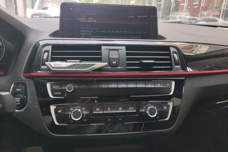 Used BMW 1 Series 2018 118i Sport Design Package
