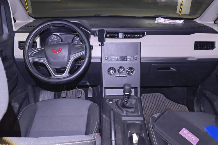 Used Wuling Zhengcheng 2021 1.5T Manual Comfort Version
