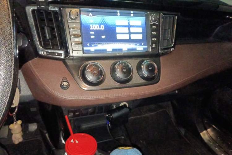 Used Toyota RAV4 2013 2.0L CVT Two-Wheel Drive Urban Edition
