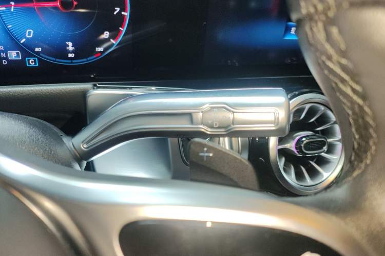 Used Mercedes-Benz GLB 2023 GLB 220 Sport Edition Gear Lever