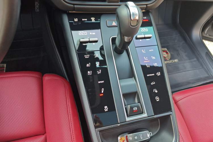 Used Porsche Macan 2023 Macan 2.0T
