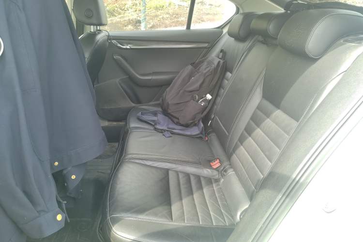 Used Skoda Octavia 2016 1.6L Manual Smart Drive Version Left Rear Seat