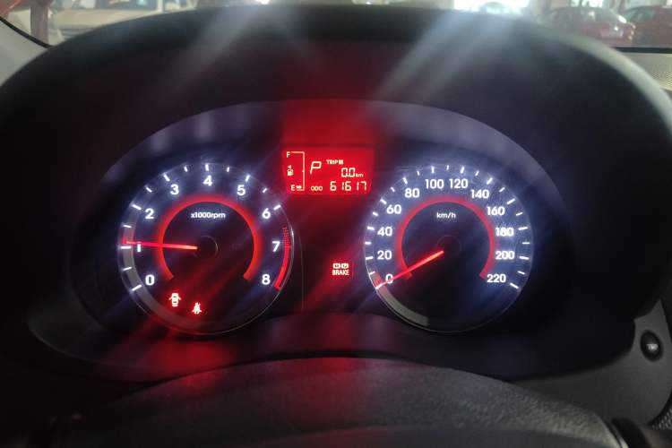 Used Hyundai Verna Ray 2014 1.4L Automatic GLX
