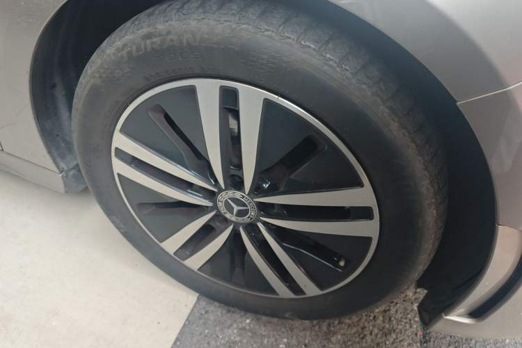 Used Mercedes-Benz A-Class 2019 A 180 L Sport Sedan Right Front Wheel Hub
