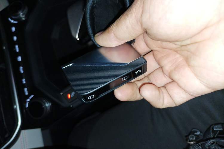 Used Lynk & Co 06 2021 1.5T Shero Pink Special Edition