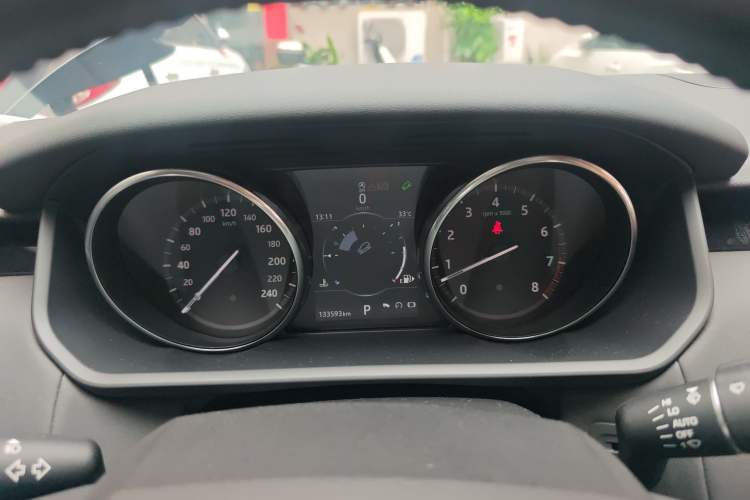 Used Land Rover Discovery 2017 3.0 SC V6 SE Instrument Cluster