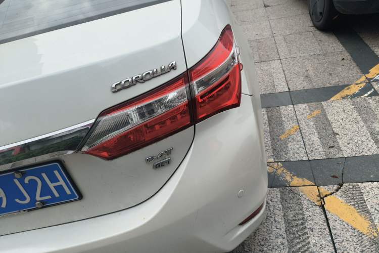 Used Toyota Corolla 2017 1.2T CVT GL-i Leather Edition Right Rear Taillight