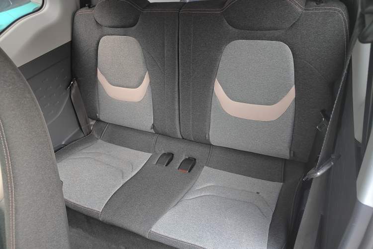 Used Chery QQ Ice Cream 2022 170km Sundae Phosphate Lithium-Ion
