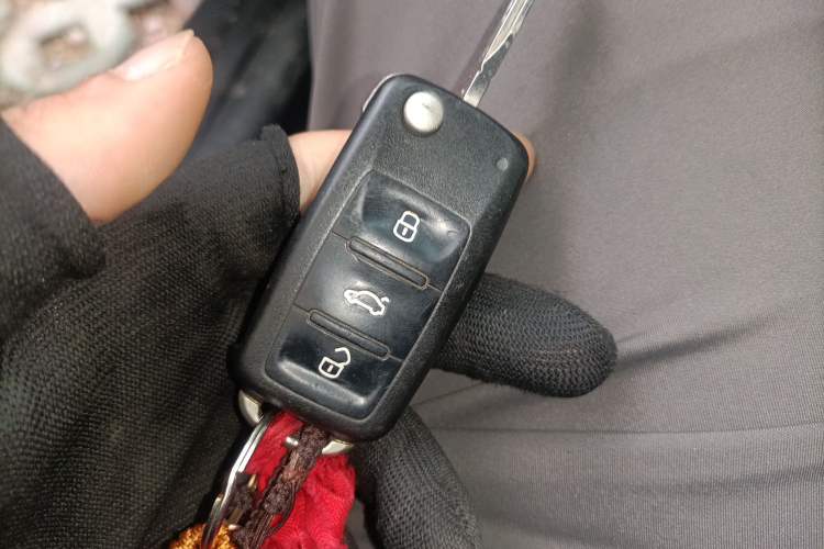 Used Volkswagen Lavida 2013 Revised Classic 1.6L Manual Fashion Edition Vehicle Key