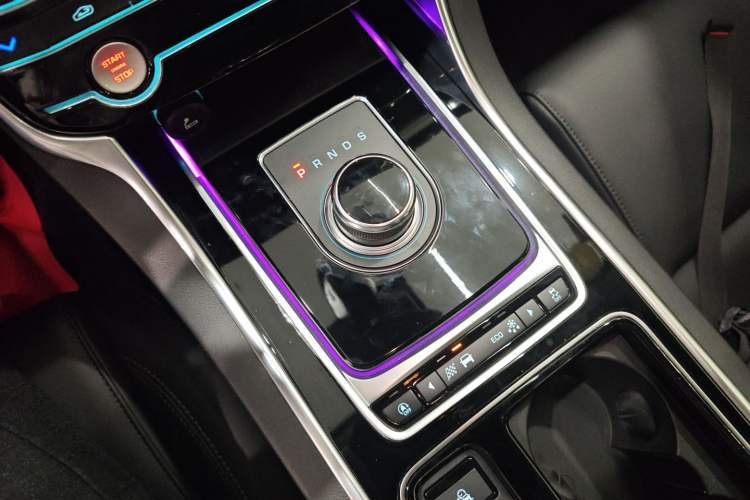 Used Jaguar XFL 2020 XFL 2.0T P200 Two-Wheel-Drive Elite Edition