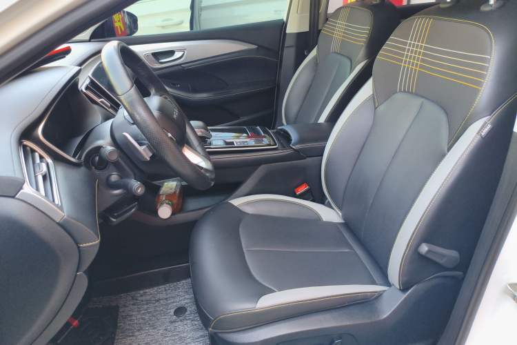 Used Roewe i6 MAX 2020 300TGI Automatic Cool & Stylish Skyroof Edition