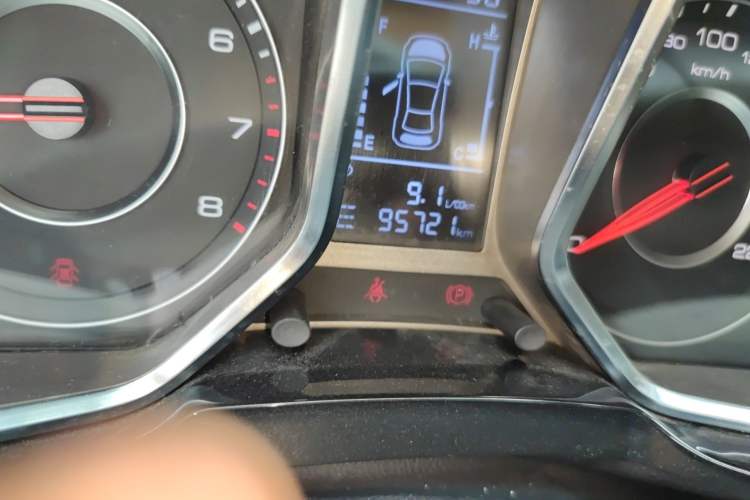 Used Zotye Domy X5 2015 1.5T CVT ZhiXian Model China IV Standard Odometer Close Up