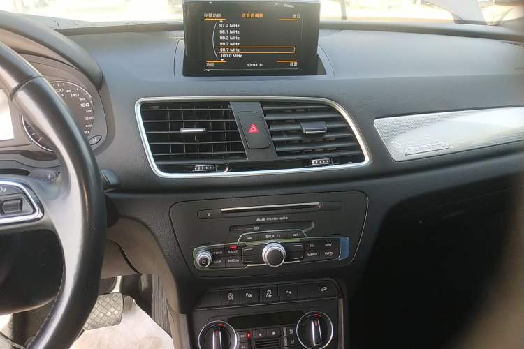 Used Audi Q3 2017 35 TFSI quattro all-wheel drive fashion model
