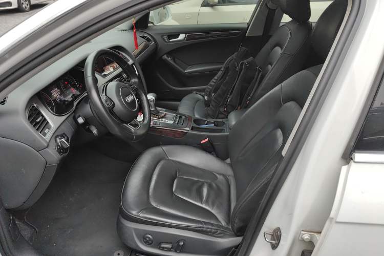 Used Audi A4L 2013 35 TFSI Automatic Comfort Model Left Front Seat