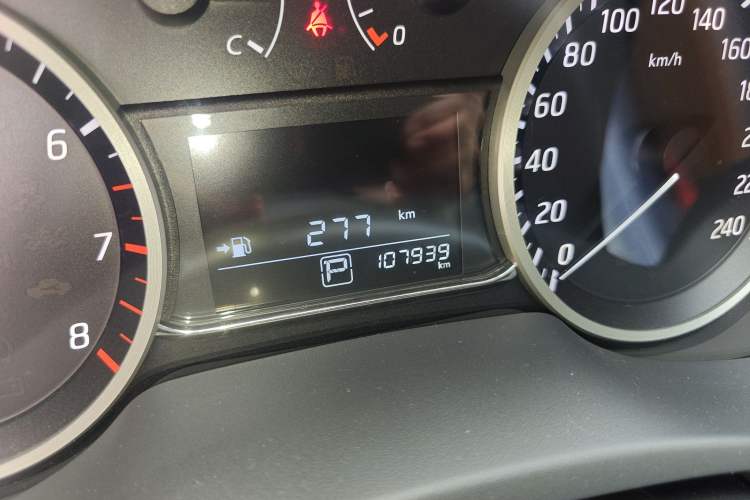 Used Nissan Sylphy 2016 1.6 XL CVT Luxury Edition Odometer Close Up