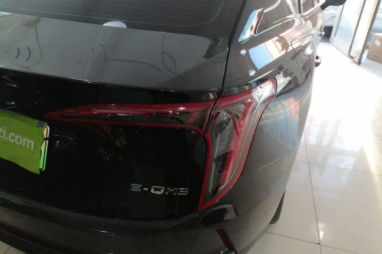 Used Hongqi E-QM5 2022 431 km Charge & Enjoy Edition