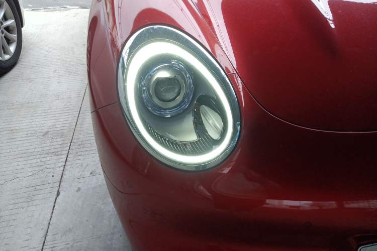 Used ORA Good Cat 2021 400km Standard Range Athena Edition Lithium Iron Phosphate Right Front Headlight