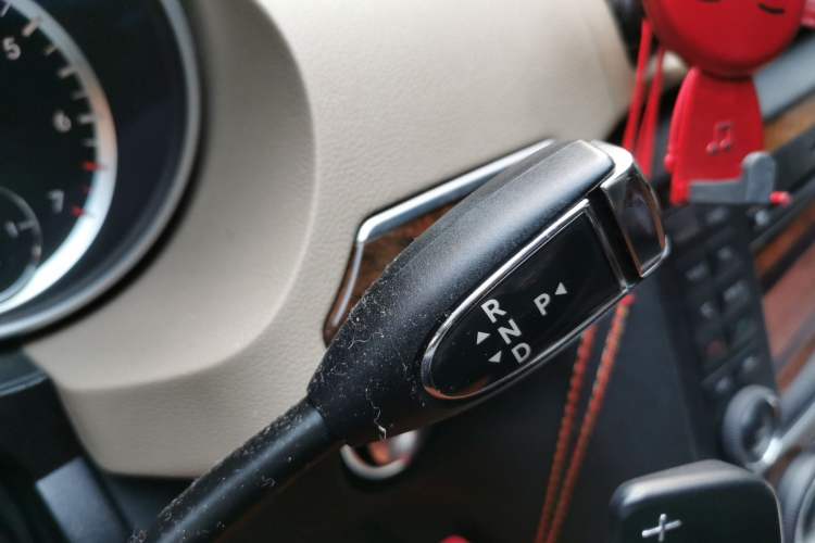 Used Mercedes-Benz R-Class 2011 R 350 L 4MATIC