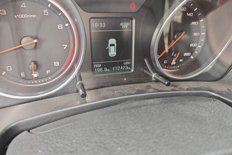 Used Hanteng X7 2016 1.5T Manual Luxury Edition Odometer Close Up