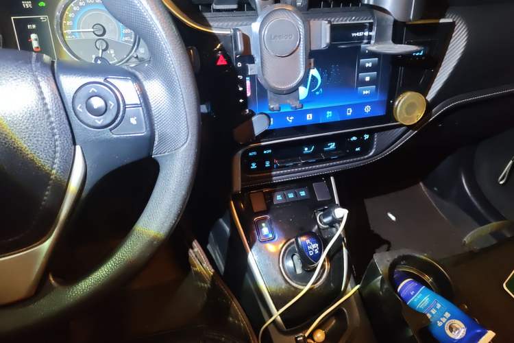 Used Toyota Levin 2017 Revised Dual-Engine 1.8H GS E-CVT Elite Sunroof Version China V Standard