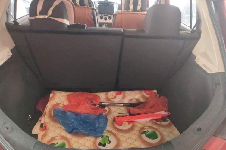 Used Venucia R50 2013 1.6L Manual Fashion Edition