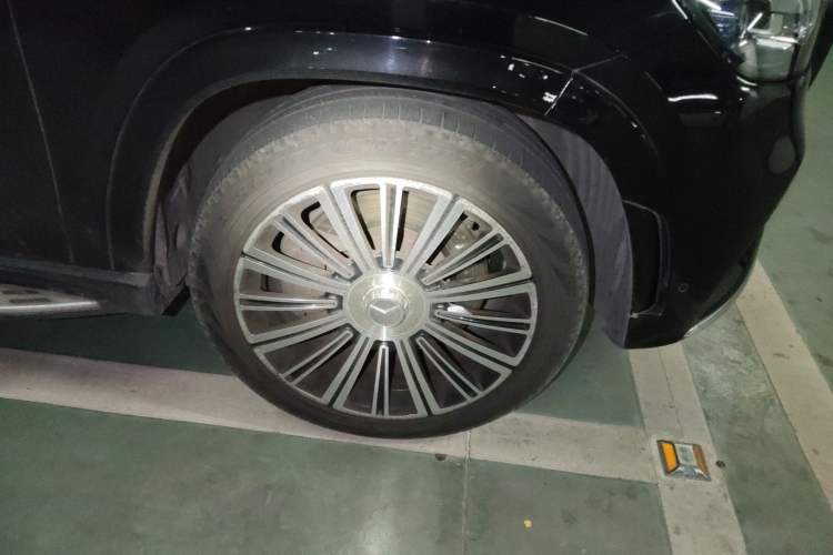 Used Mercedes-Benz GLS 2020 GLS 450 4MATIC Luxury Model Right Front Wheel Hub