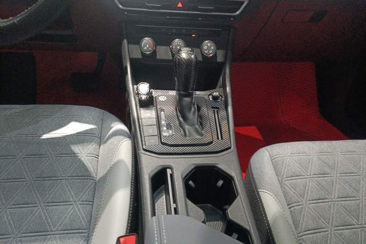 Used Volkswagen Lavida 2023 280TSI DSG Full-Comfort Edition Gear Lever