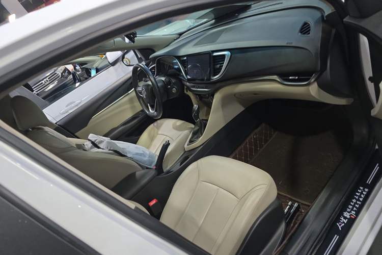 Used Buick GT 2018 15T Dual-Clutch Elite Model China V Standard Right Front Seat