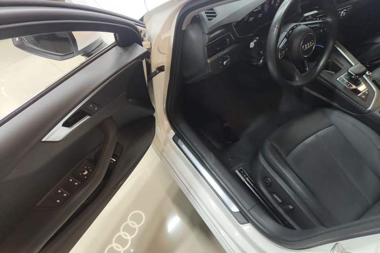 Used Audi A4L 2022 40 TFSI Luxury Prestige Edition