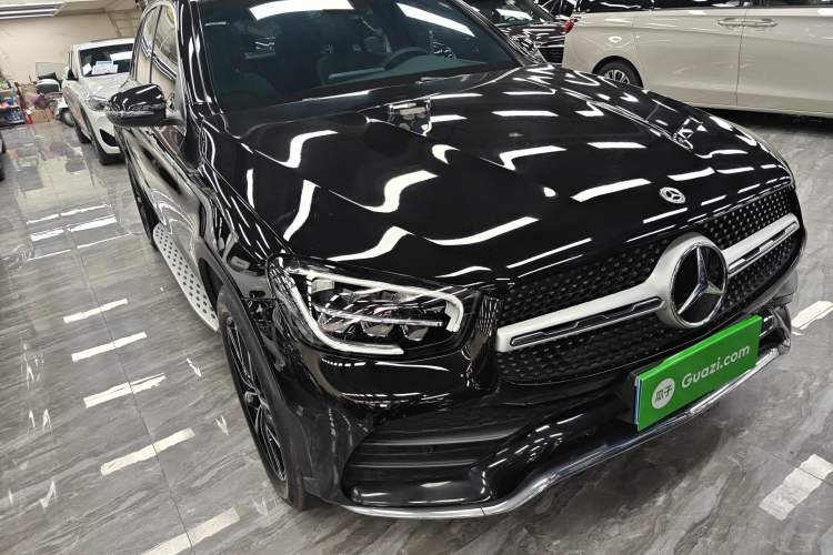 Used Mercedes-Benz GLC 2021 GLC 300 L 4MATIC Dynamic Model Front Right 45 Deg