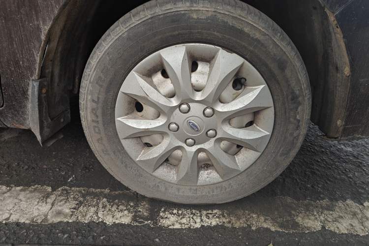 Used Karry K50 2015 1.5L Manual Standard Edition Right Front Wheel Hub